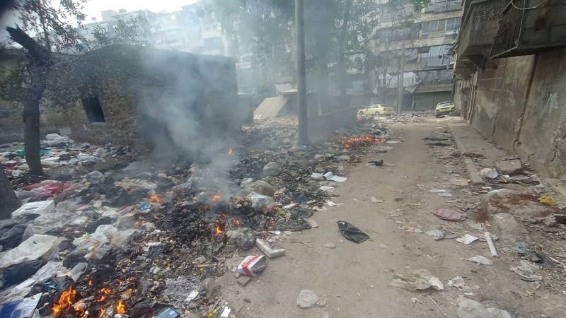 «حلب تختنق» تعيد الجدل بشأن ارتباط المؤسسات المحلية بالمركز 3 «حلب تختنق» تعيد الجدل بشأن ارتباط المؤسسات المحلية بالمركز