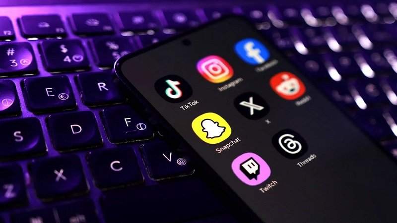 الإمارات تحظر منصات التواصل الاجتماعي للأطفال تحت سن 15 عاماً 2 الإمارات تحظر منصات التواصل الاجتماعي للأطفال تحت سن 15 عاماً