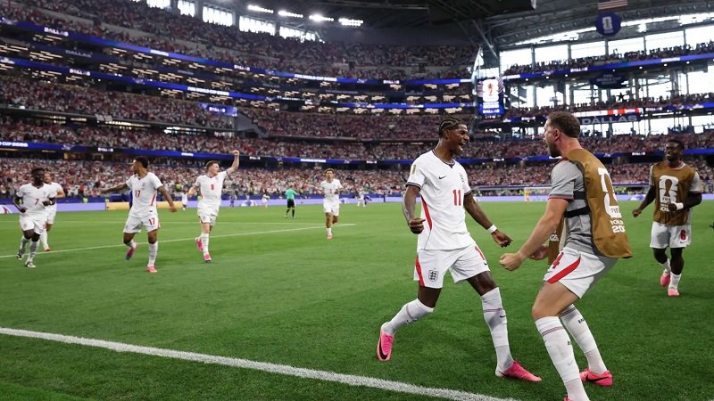 لأول مرة منذ 25 عاماً... منتخب إنجلترا «ممتع للمشاهدة» 2 لأول مرة منذ 25 عاماً... منتخب إنجلترا «ممتع للمشاهدة»