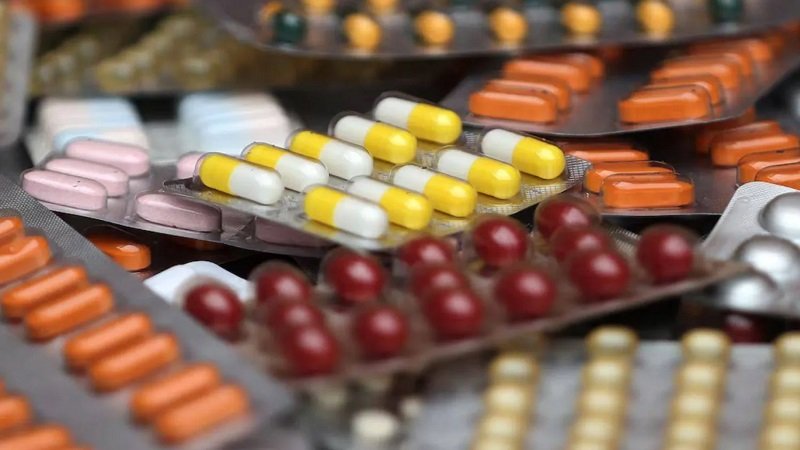 خبراء يحذرون من الإفراط في المكملات الغذائية 2 خبراء يحذرون من الإفراط في المكملات الغذائية