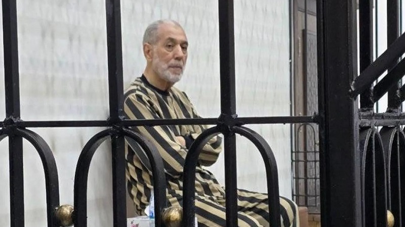 مفتي البراميل.. بدء جلسات محاكمة أحمد حسون في سوريا