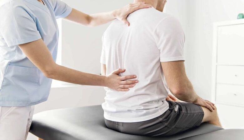 كيفية الوقاية من آلام الظهر مع التقدم في العمر