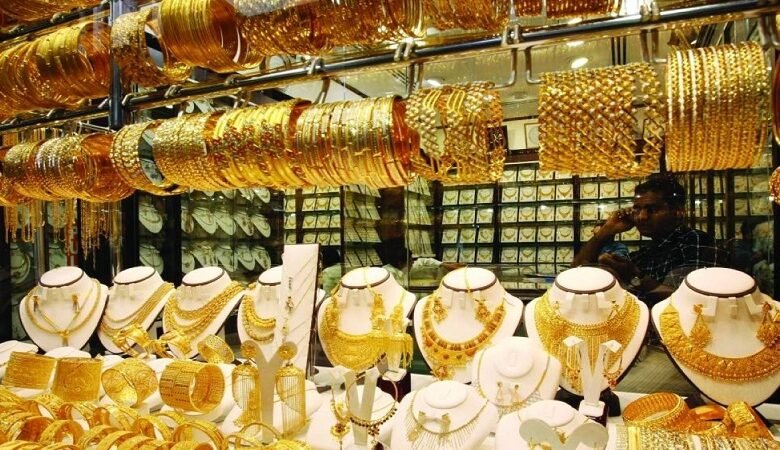 الذهب يفقد بريقه مع تجدد توترات الشرق الأوسط