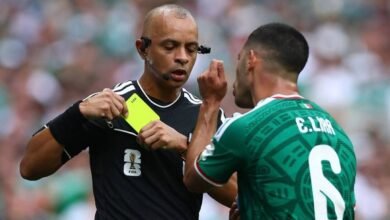 100 ألف دولار لمباراتين فقط.. أرقام صادمة لأجور حكام كأس العالم 26 100 ألف دولار لمباراتين فقط.. أرقام صادمة لأجور حكام كأس العالم