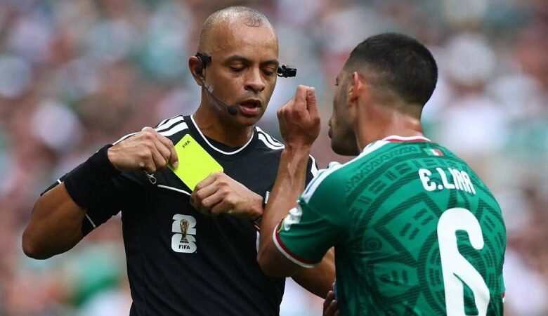 100 ألف دولار لمباراتين فقط.. أرقام صادمة لأجور حكام كأس العالم 1 100 ألف دولار لمباراتين فقط.. أرقام صادمة لأجور حكام كأس العالم