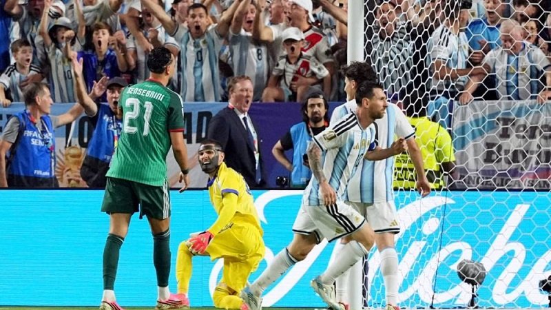 75 هدفاً و15 انتصاراً.. ماذا كشفت الجولة الأولى من كأس العالم؟ 2 75 هدفاً و15 انتصاراً.. ماذا كشفت الجولة الأولى من كأس العالم؟