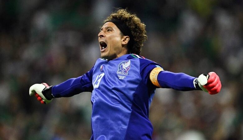 المكسيكي أوتشوا.. أول حارس يشارك في 6 نسخ من المونديال