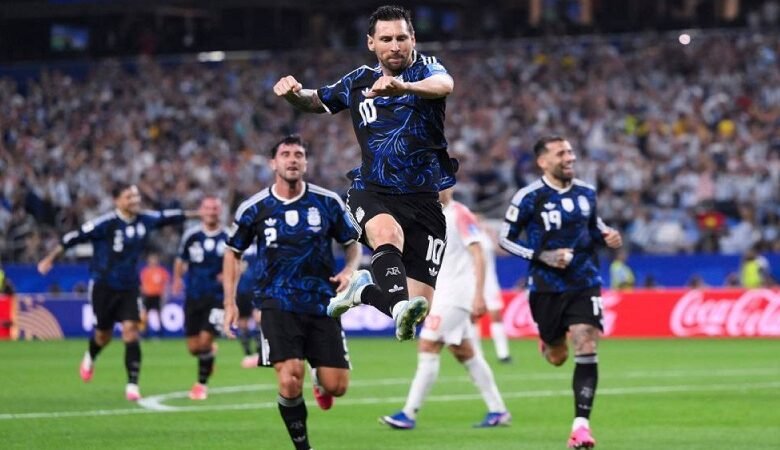 من يملك الطريق الأسهل إلى نهائي كأس العالم؟