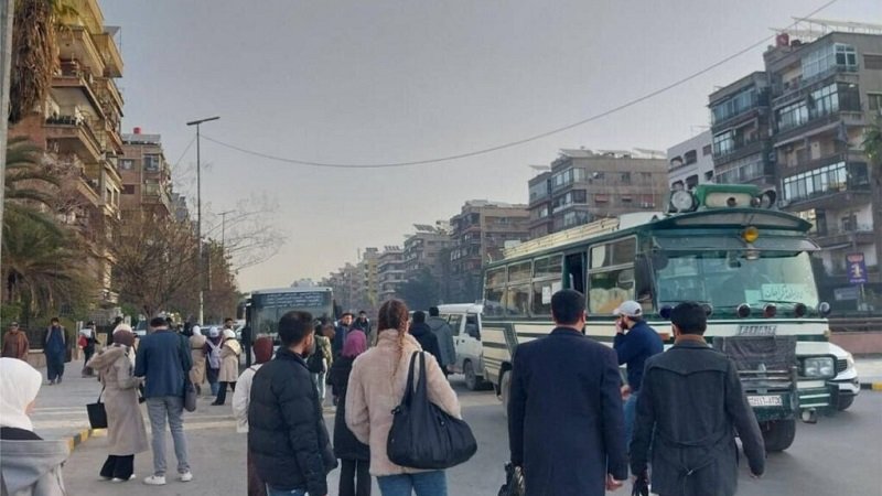 كلفة المواصلات.. عبء متصاعد يستنزف دخل العاملين والطلاب