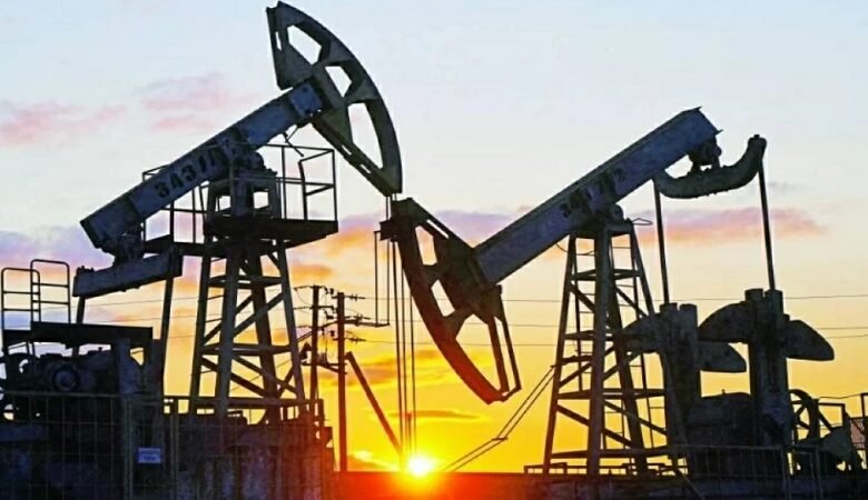 ضبابية هدنة الشرق الأوسط تصعد بأسعار النفط