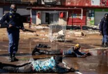 جنوب إفريقيا: 12 قتيلاً و9 إصابات في هجوم مسلح بـ «جوهانسبرج» 9 جنوب إفريقيا: 12 قتيلاً و9 إصابات في هجوم مسلح بـ «جوهانسبرج»