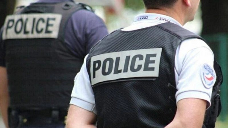 فرنسا تفكّك شبكة لتهريب مهاجرين سوريين 1 فرنسا تفكّك شبكة لتهريب مهاجرين سوريين