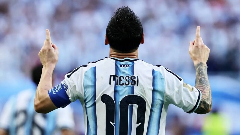 ميسي يحطم الأرقام القياسية.. ويعتلي عرش هدافي كأس العالم بـ20 هدفاً 1 ميسي يحطم الأرقام القياسية.. ويعتلي عرش هدافي كأس العالم بـ20 هدفاً