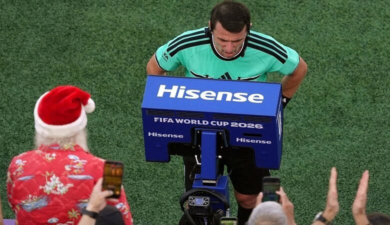 «الفار» في كأس العالم... تقنية تحسم اللقطة ولا تُنهي الجدل 1 «الفار» في كأس العالم... تقنية تحسم اللقطة ولا تُنهي الجدل