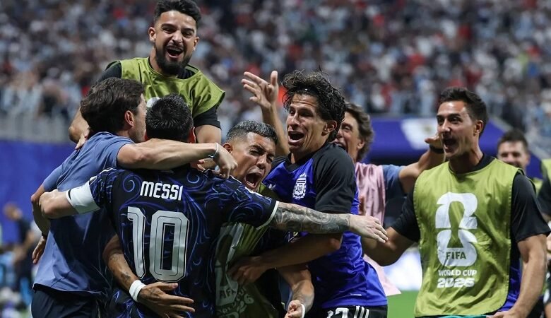 الأرجنتين تهزم إنكلترا وتحجز مقعدها في نهائي كأس العالم 1 الأرجنتين تهزم إنكلترا وتحجز مقعدها في نهائي كأس العالم