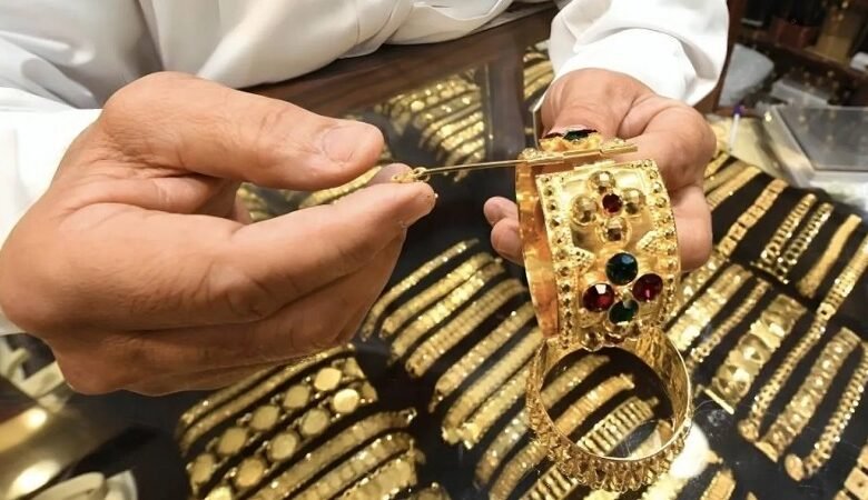 الذهب في مهب التقلبات... هل تشتري الآن أم تنتظر؟ 1 الذهب في مهب التقلبات... هل تشتري الآن أم تنتظر؟