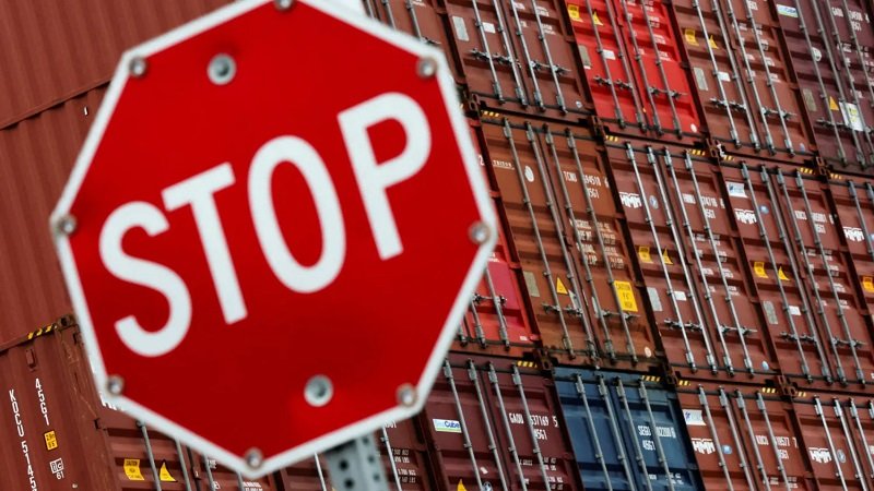 رسوم ترامب الجديدة تفجر غضباً تجارياً بين الشركاء الدوليين