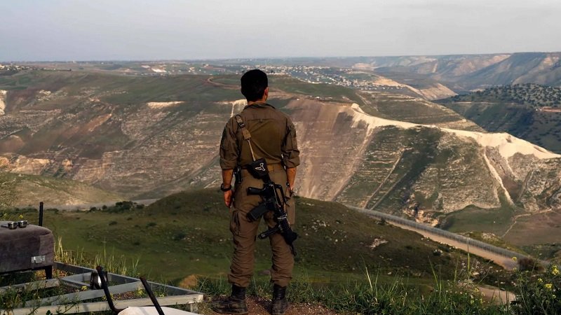 قصف مدفعي وتوغل إسرائيلي جديد في جنوب سوريا 2 قصف مدفعي وتوغل إسرائيلي جديد في جنوب سوريا