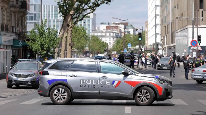 3 جرحى بحادث طعن في باريس... وتوقيف مشتبه به