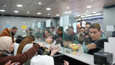 استبدال العملة في سوريا يدخل أسبوعه الأخير.. وتساؤلات حول النتائج 35 استبدال العملة في سوريا يدخل أسبوعه الأخير.. وتساؤلات حول النتائج
