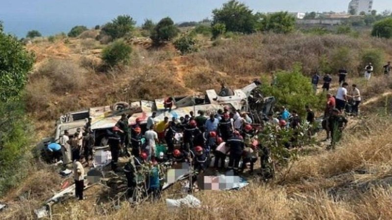 مقتل 25 شخصاً إثر انقلاب حافلة ركاب في الجزائر 2 مقتل 25 شخصاً إثر انقلاب حافلة ركاب في الجزائر