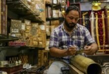  نحاسون بدمشق يحولون أدوات الحرب إلى رموز للجمال