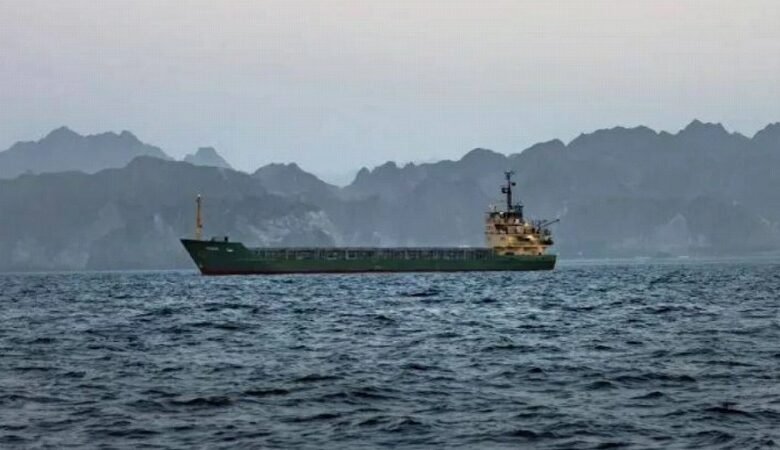 البحرية الدولية: ستة آلاف بحّار عالقون بسبب إغلاق هرمز 1 البحرية الدولية: ستة آلاف بحّار عالقون بسبب إغلاق هرمز