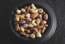 أطعمة تعزز التركيز وتدعم صحة الدماغ... ماذا تختار؟