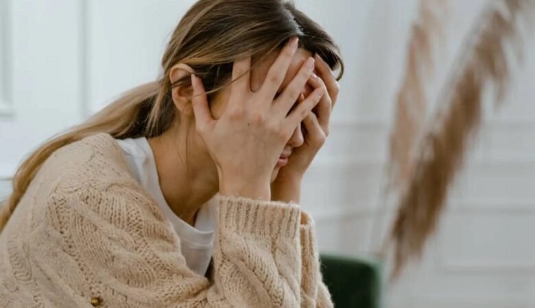 10 أعراض جسدية للقلق.. يظنها البعض لأمراض أخرى! 1 10 أعراض جسدية للقلق.. يظنها البعض لأمراض أخرى!