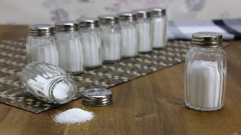ماذا يحدث لجسمك عند تقليل الملح لمدة أسبوع؟