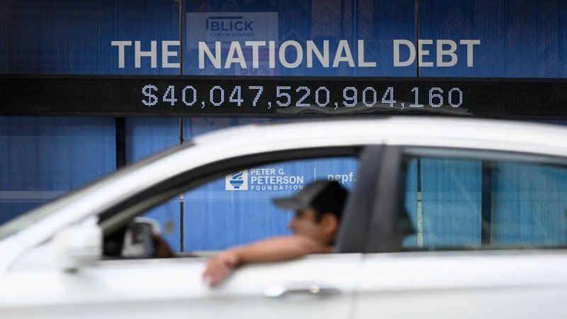 الدين الأميركي يتجاوز 40 تريليون دولار للمرة الأولى
