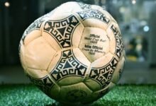 كرة «هدف القرن» لمارادونا تُباع مقابل 3.4 مليون دولار 2 كرة «هدف القرن» لمارادونا تُباع مقابل 3.4 مليون دولار