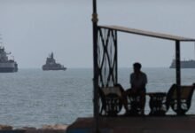 هرمز... بين إعلان واشنطن «فتح الممرات» وواقع الملاحة المتعثرة 2 هرمز... بين إعلان واشنطن «فتح الممرات» وواقع الملاحة المتعثرة