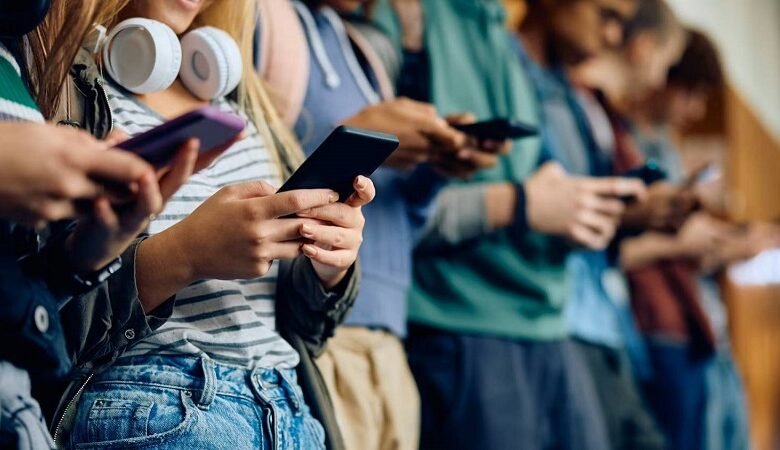 ما أضرار الاستخدام المفرط للإنترنت؟ 1 ما أضرار الاستخدام المفرط للإنترنت؟