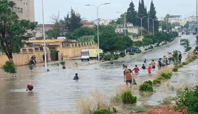 إدلب.. أمطار غزيرة تتسبب بإغلاق عدة طرق! 1 إدلب.. أمطار غزيرة تتسبب بإغلاق عدة طرق!