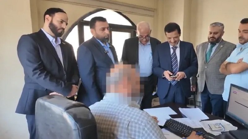 ما قصة "رواتب الموتى" في سوريا؟