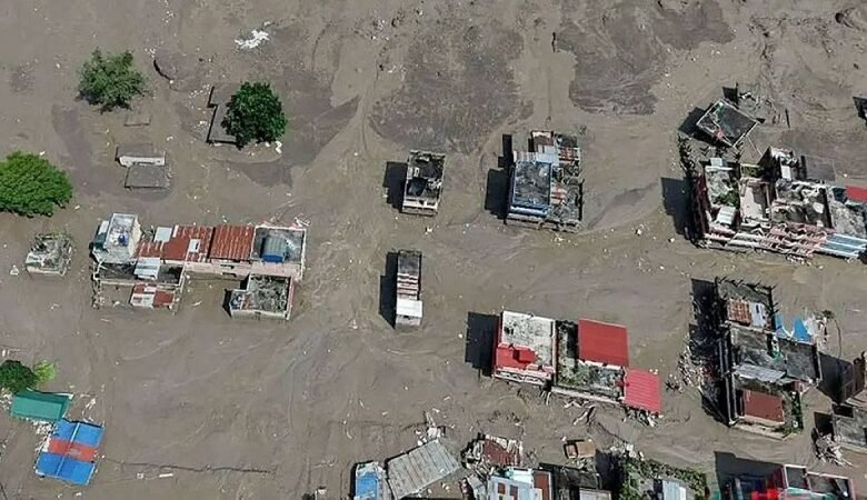 فقدان 384 سائحاً بعد فيضان مرعب في نيبال 1 فقدان 384 سائحاً بعد فيضان مرعب في نيبال