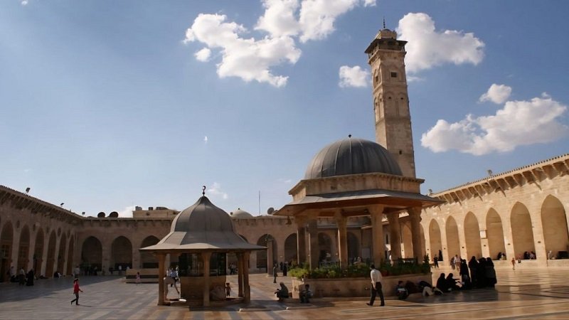 الجامع الأموي في حلب.. ترميم يحفظ التاريخ ويحيي المكان 2 الجامع الأموي في حلب.. ترميم يحفظ التاريخ ويحيي المكان