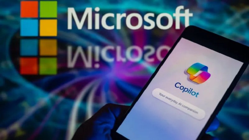 مايكروسوفت تبدأ دمج خدمات Copilot في تطبيق موحد