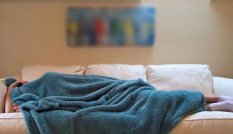 ماذا يحدث لجسمك عندما تنام أقل من 6 ساعات لعدة أيام؟ 1 ماذا يحدث لجسمك عندما تنام أقل من 6 ساعات لعدة أيام؟