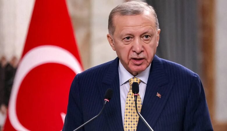 إردوغان سيترشح لولاية رئاسية جديدة في انتخابات مبكرة