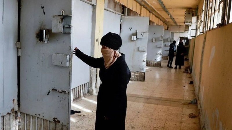 محكمة أميركية تحكم بالسجن 60 عاماً على مدير «سجن عدرا» السابق