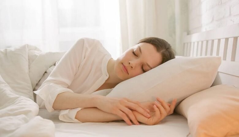 كم مرة يحلم الإنسان في الليلة الواحدة؟ ولماذا ننسى معظمها؟ 1 كم مرة يحلم الإنسان في الليلة الواحدة؟ ولماذا ننسى معظمها؟