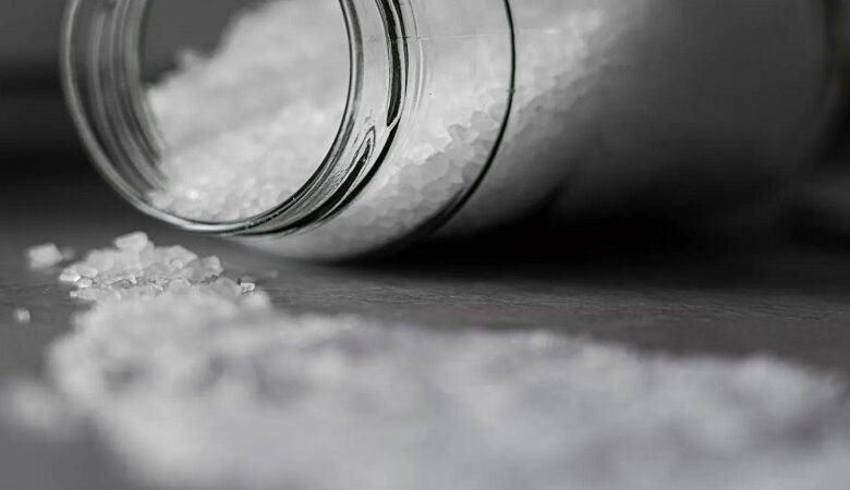 ليس الملح وحده... 7 أخطاء غذائية قد ترفع ضغط الدم 1 ليس الملح وحده... 7 أخطاء غذائية قد ترفع ضغط الدم