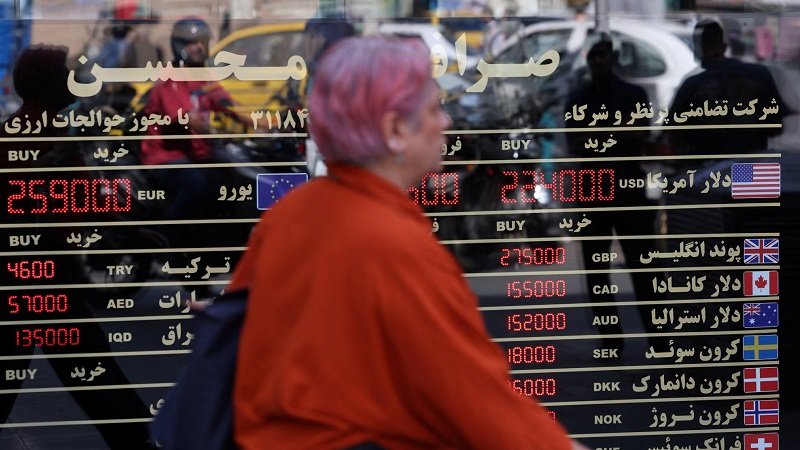 الإيرانيون تحت وطأة تكاليف متصاعدة بعد 7 أشهر من الحرب 2 الإيرانيون تحت وطأة تكاليف متصاعدة بعد 7 أشهر من الحرب