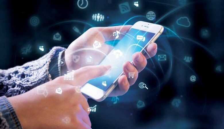 الإمارات تتصدر عالمياً في سرعات الإنترنت المتحرك والثابت