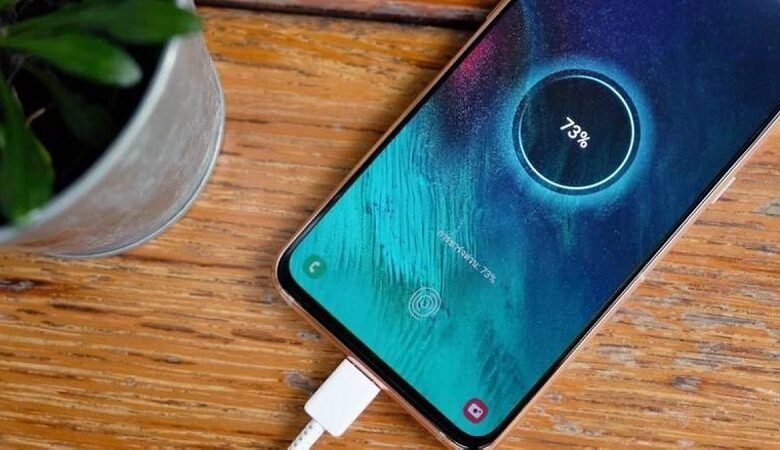 بطارية هاتفك تنفد سريعاً؟.. 7 طرق بسيطة تمنحك ساعات إضافية 1 بطارية هاتفك تنفد سريعاً؟.. 7 طرق بسيطة تمنحك ساعات إضافية