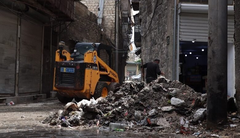 بستان القصر في حلب.. أنقاض متراكمة وشبكات خدمية تحت الضغط 1 بستان القصر في حلب.. أنقاض متراكمة وشبكات خدمية تحت الضغط