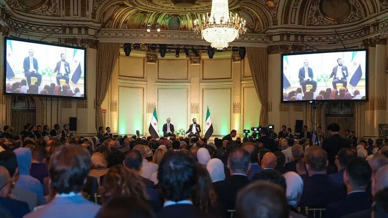 الشرع يبحث مع الجالية السورية العلاقات مع واشنطن والإعمار
