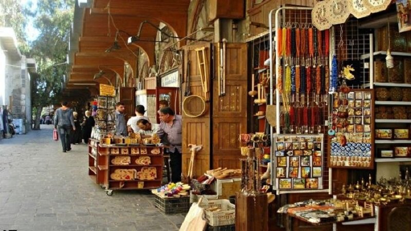 الطبقة الوسطى في سوريا.. من الاستقرار إلى تأمين الضروريات 2 الطبقة الوسطى في سوريا.. من الاستقرار إلى تأمين الضروريات